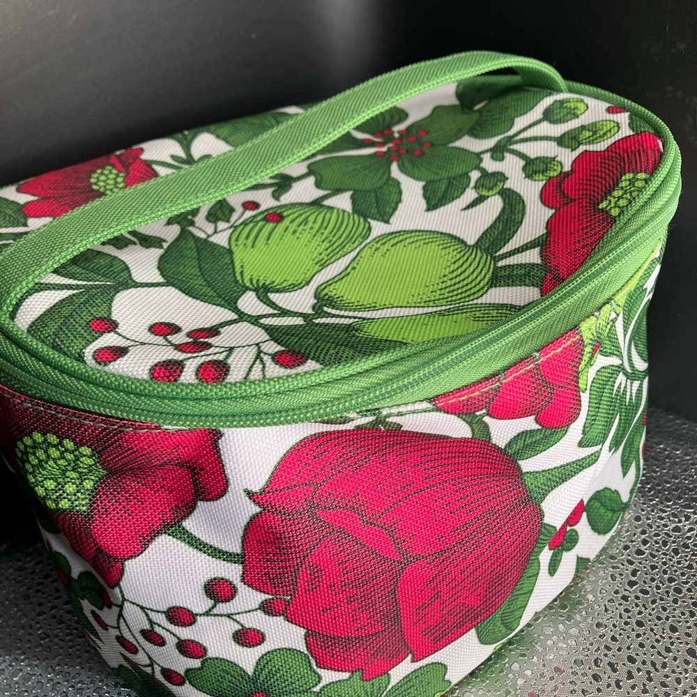 Clinique Vibrant Green Leaf Cosmetic Pouch